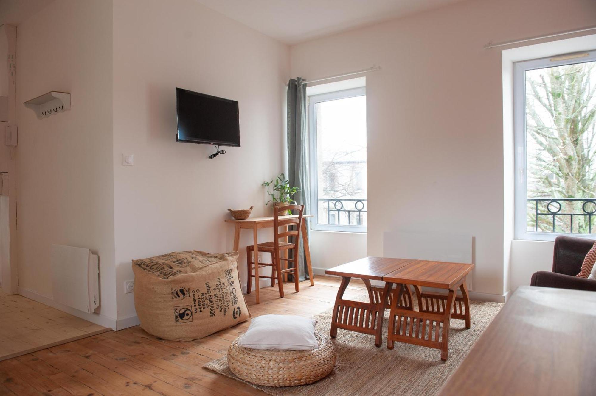 Immeuble De 3 Appartements Avec Cour Interieure Brest Esterno foto