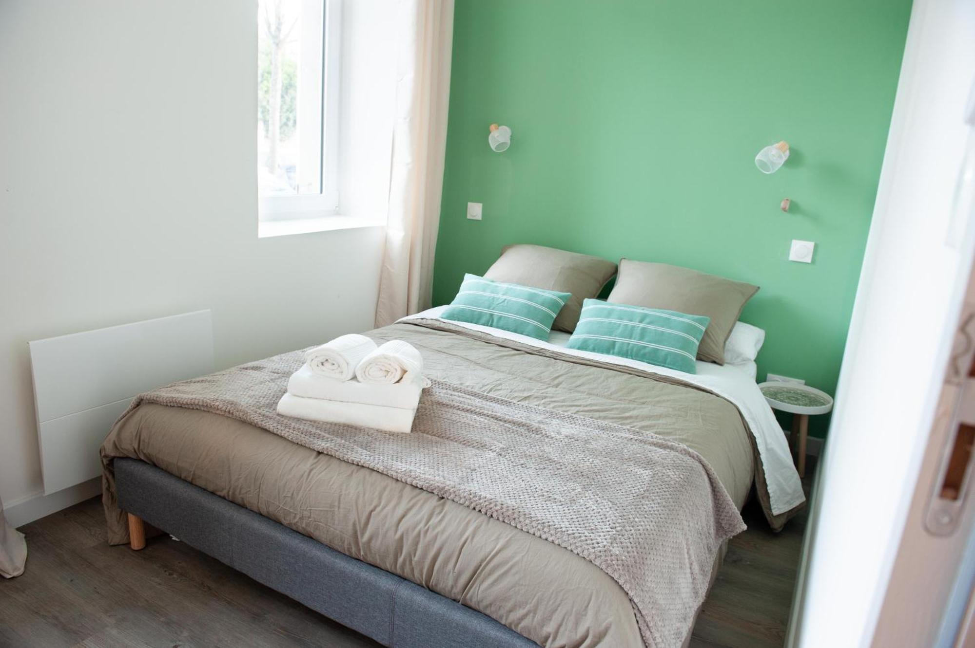 Immeuble De 3 Appartements Avec Cour Interieure Brest Esterno foto