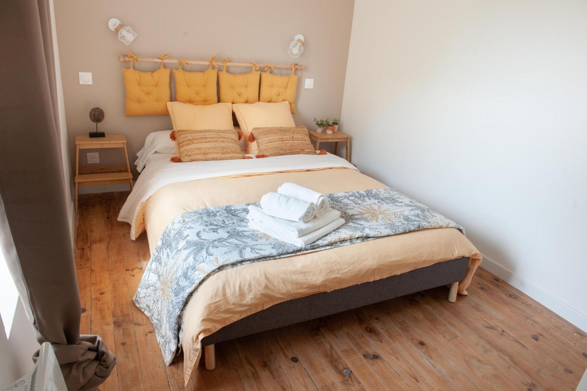 Immeuble De 3 Appartements Avec Cour Interieure Brest Esterno foto