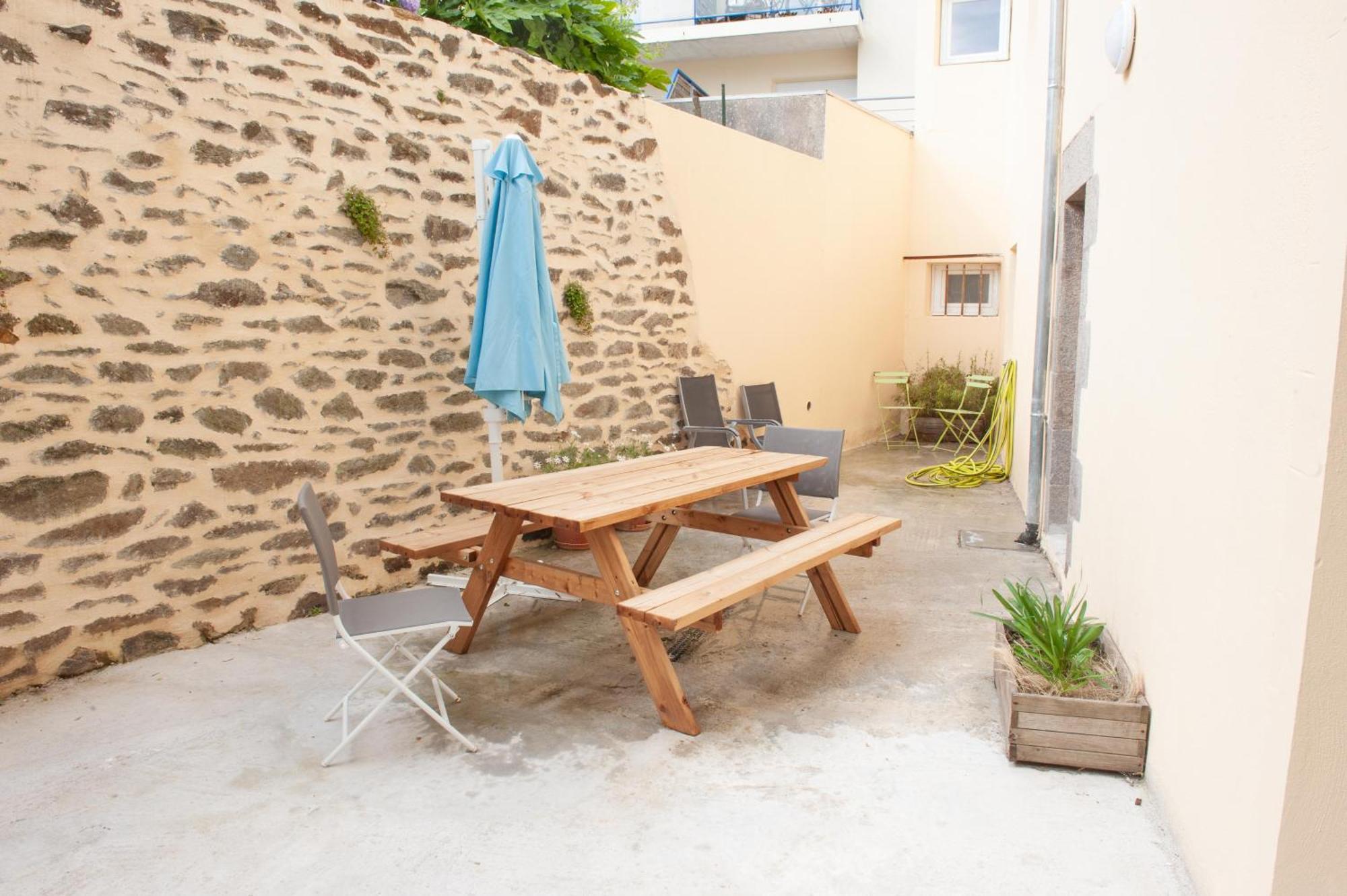 Immeuble De 3 Appartements Avec Cour Interieure Brest Esterno foto